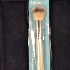 SOLD BLISS Complexion Powder Brush FULL SIZE